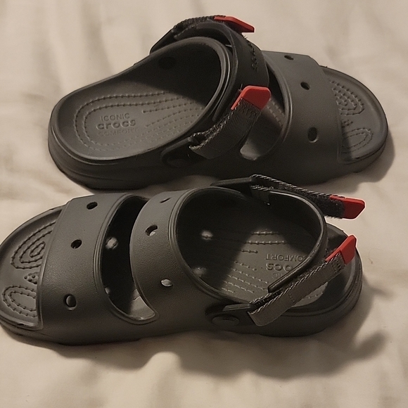Kids Grey Crocs - Picture 5 of 5